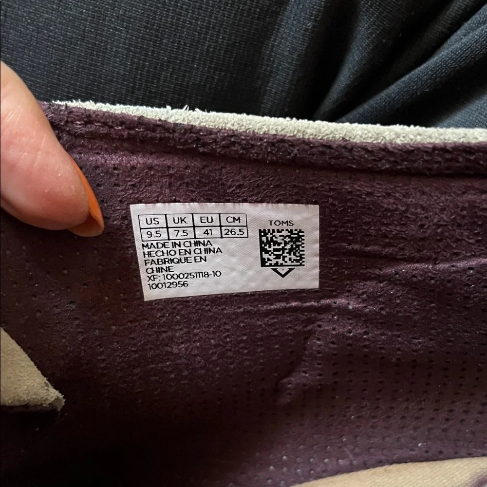 Like new Toms Light Gray Suede Wedge Ankle Boots - Picture 9 of 13